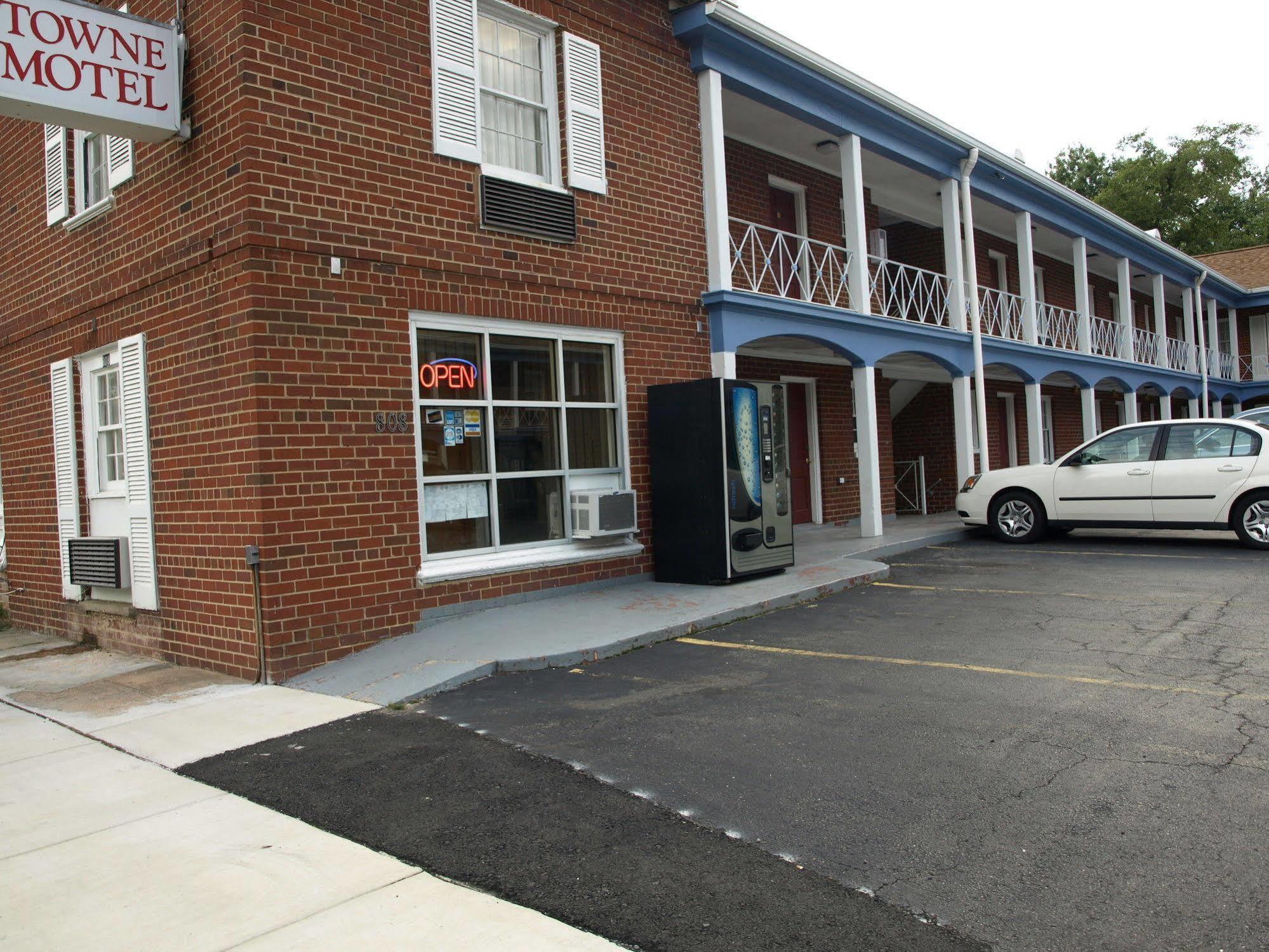 Towne Motel Alexandria Bagian luar foto